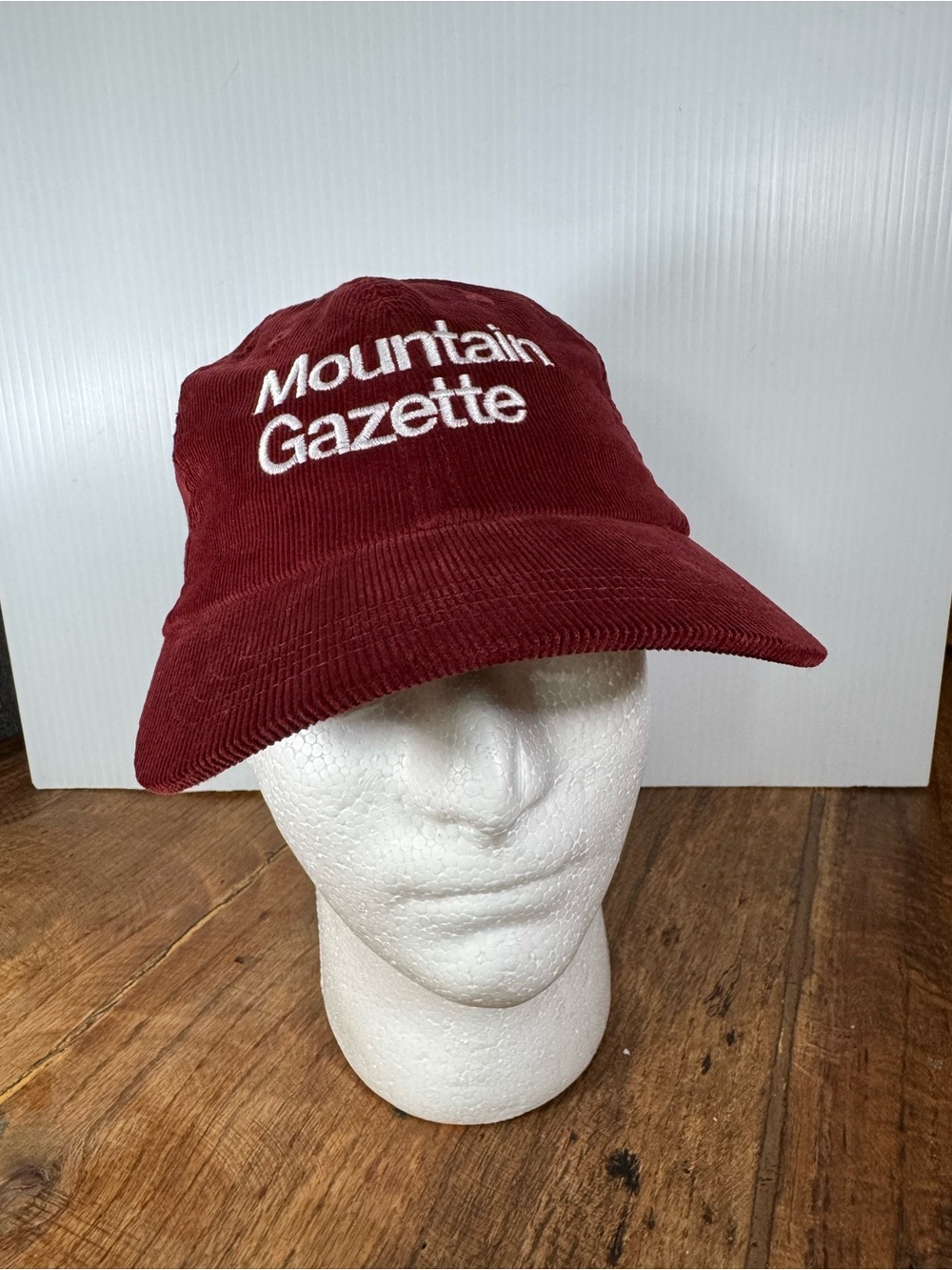 Mountain Gazette ⛰️ 🧗 Burgundy Corduroy Cap